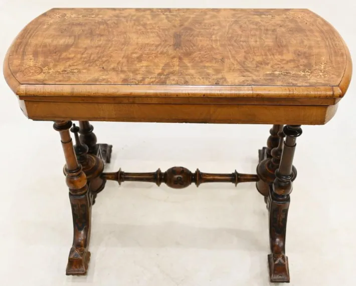 Pamono Victorian Games Table in Burr Walnut, 1880s Hot