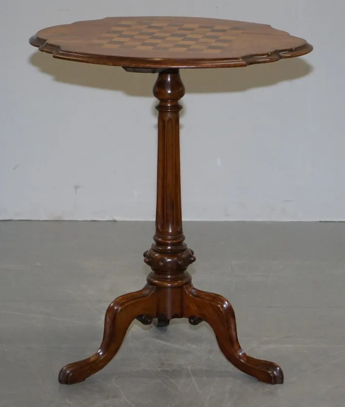 Pamono Victorian Inlaid Walnut & Hardwood Chess Table with Ornate Legs, 1880s Sale