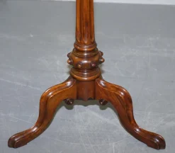 Pamono Victorian Inlaid Walnut & Hardwood Chess Table with Ornate Legs, 1880s Sale
