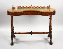 Pamono Victorian Kidney Shaped Writing Table in Rosewood, 1860 Clearance