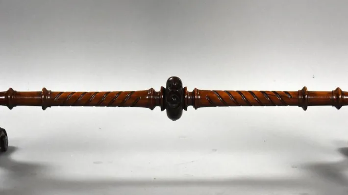 Pamono Victorian Kidney Shaped Writing Table in Rosewood, 1860 Clearance
