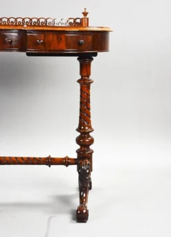 Pamono Victorian Kidney Shaped Writing Table in Rosewood, 1860 Clearance