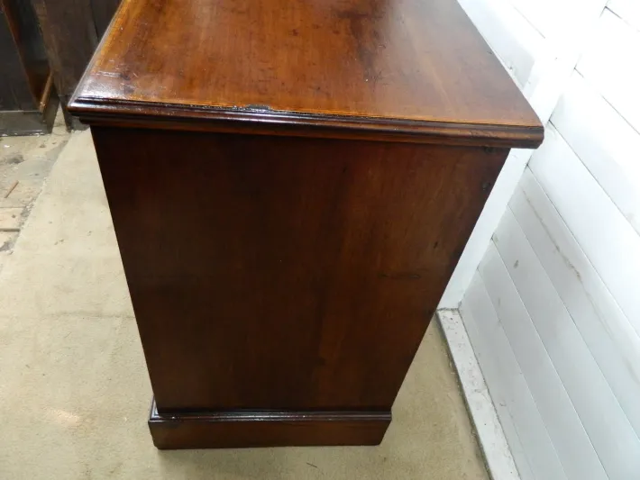 Pamono Victorian Mahogany Chest of Drawers, 1890s