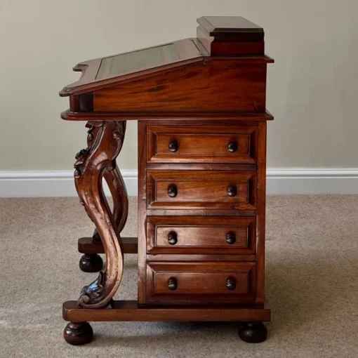 Pamono Victorian Mahogany Davenport Desk with Leather Writing Surface and Carved Floral Rosettes, England, 1850s Sale