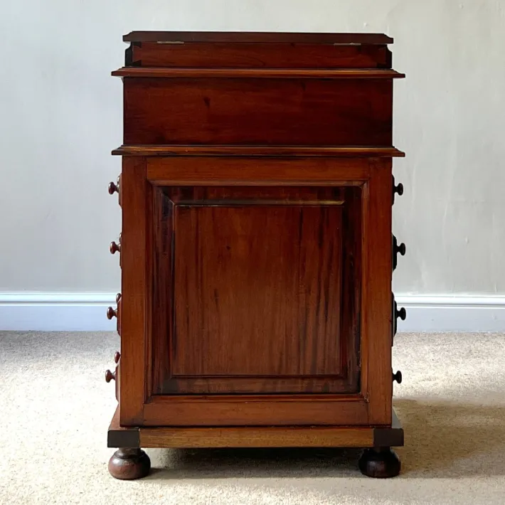 Pamono Victorian Mahogany Davenport Desk with Leather Writing Surface and Carved Floral Rosettes, England, 1850s Sale