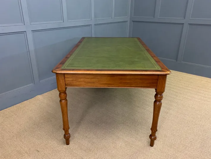 Pamono Victorian Mahogany 6-Drawer Writing Table, 1880s Clearance