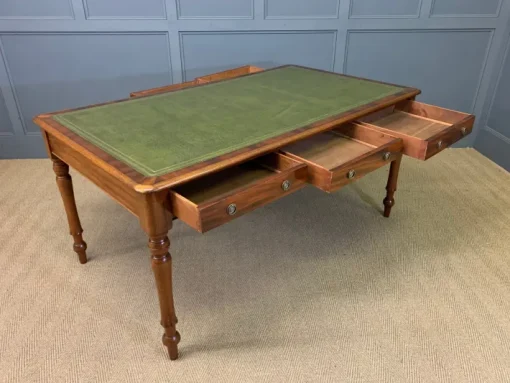 Pamono Victorian Mahogany 6-Drawer Writing Table, 1880s Clearance