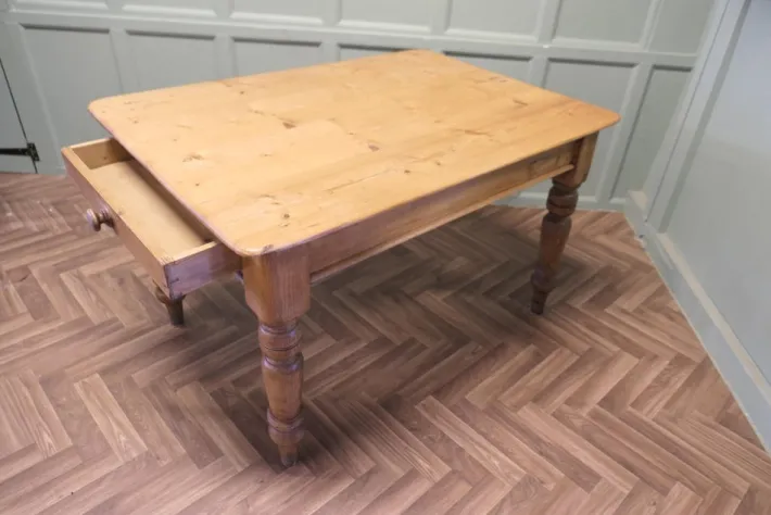Pamono Victorian Pine Farmhouse Kitchen Table Discount
