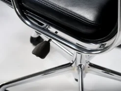 Pamono Vintage Adjustable Ea217 Soft Padded Desk Chair in Black Leather by Charles & Ray Eames for Vitra, 1990s Outlet