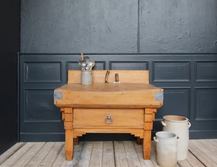 Pamono Vintage Art Deco Butcher Block Table, 1920s Outlet