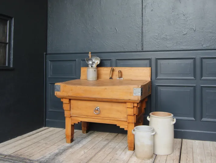 Pamono Vintage Art Deco Butcher Block Table, 1920s Outlet