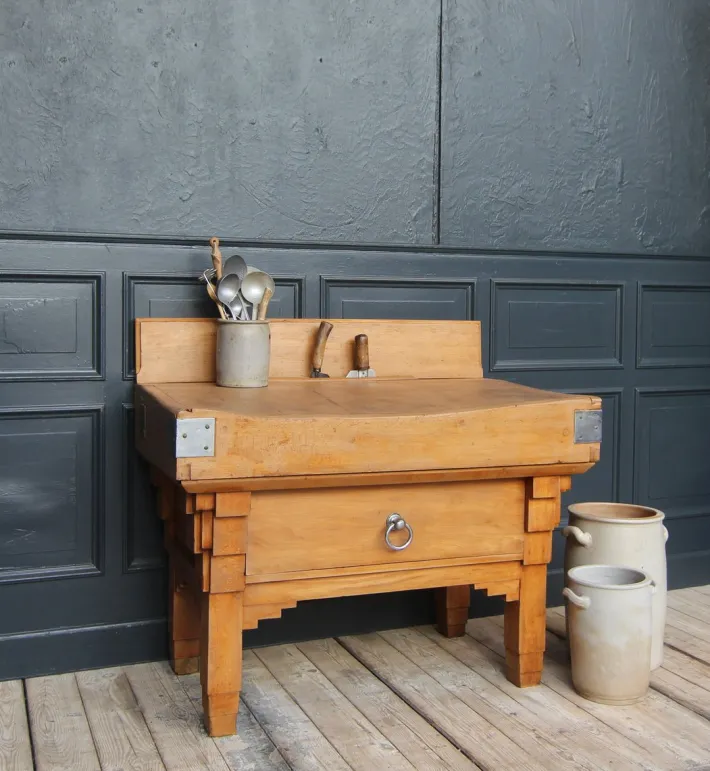 Pamono Vintage Art Deco Butcher Block Table, 1920s Outlet