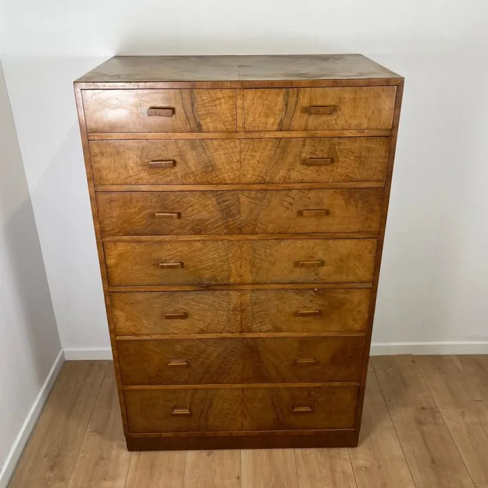 Pamono Vintage Art Deco Chest of Drawers in Flamed Walnut, 1930s Outlet