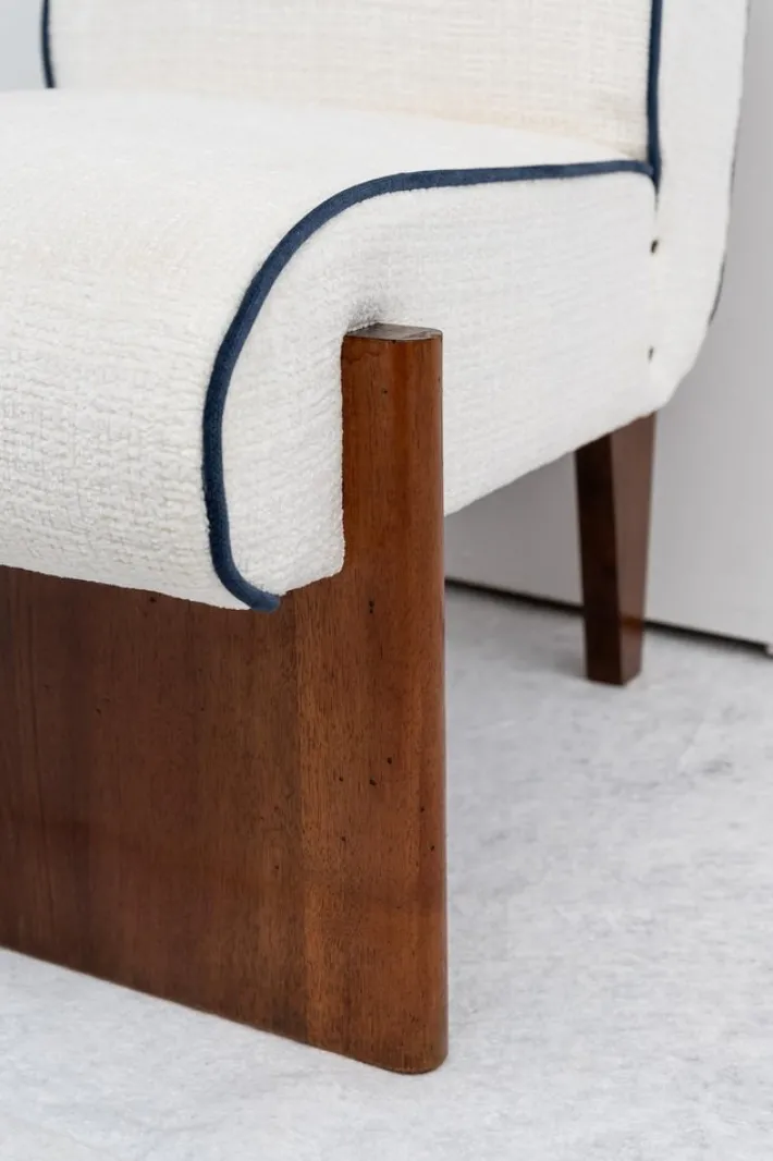 Pamono Vintage Art Deco Lounge Chairs with Pouf, 1940s, Set of 3 Discount