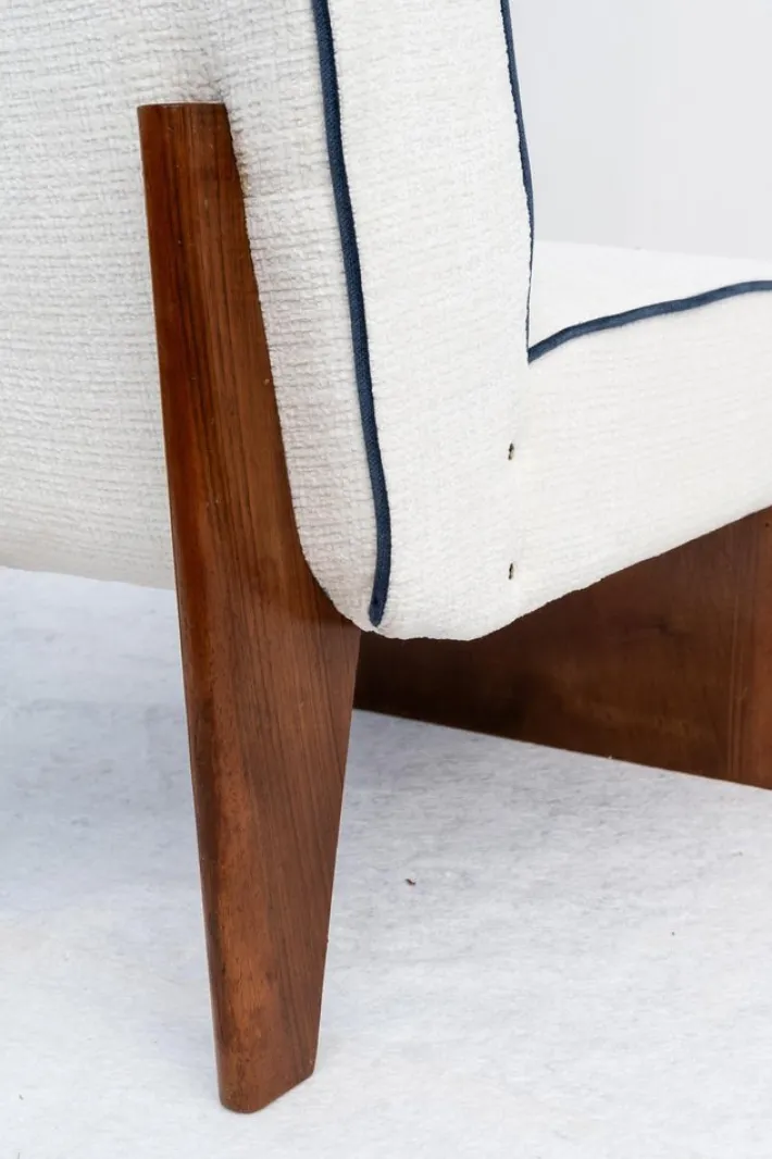 Pamono Vintage Art Deco Lounge Chairs with Pouf, 1940s, Set of 3 Discount