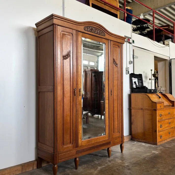 Pamono Vintage Art Nouveau Wardrobe in Oak, 1920