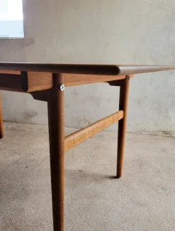 Pamono Vintage AT327 Dining Table in Oak by Hans J. Wegner for Andreas Tuck, 1967 Hot