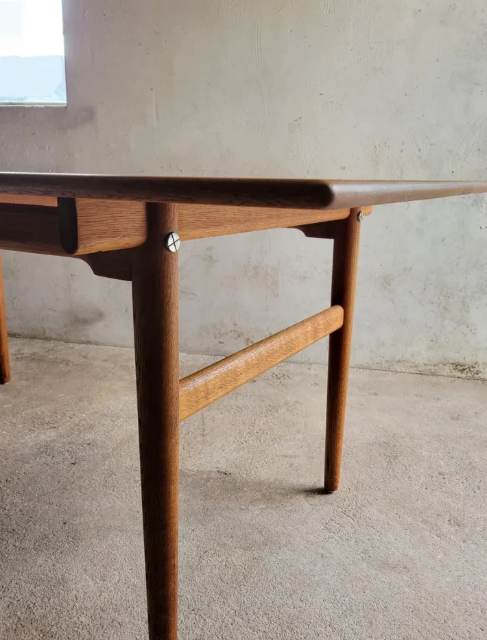 Pamono Vintage AT327 Dining Table in Oak by Hans J. Wegner for Andreas Tuck, 1967 Hot