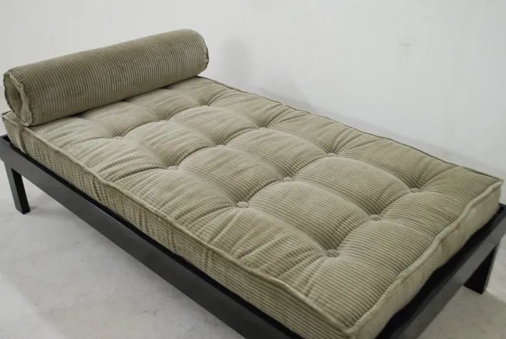 Pamono Vintage Bauhaus Lacquer Daybed Outlet