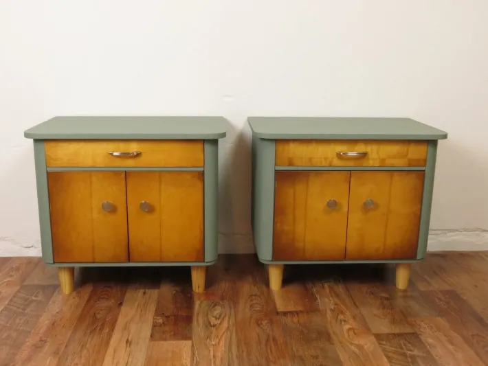 Pamono Vintage Bedside Tables, 1950s, Set of 2