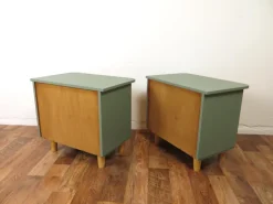 Pamono Vintage Bedside Tables, 1950s, Set of 2
