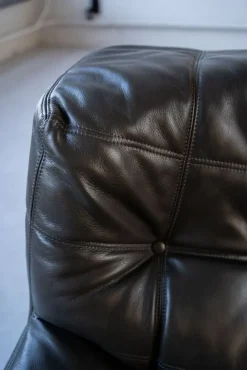 Pamono Vintage Black Leather Kashima Living Room Set by Michel Ducaroy for Ligne Roset, 1976, Set of 3 Clearance
