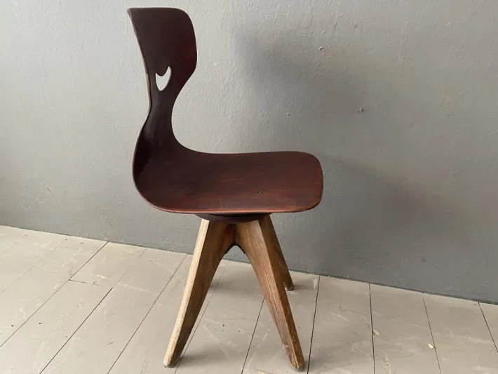Pamono Vintage Brown High Children's Chair, 1950s Outlet