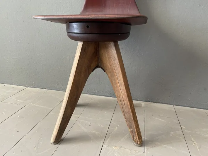 Pamono Vintage Brown High Children's Chair, 1950s Outlet