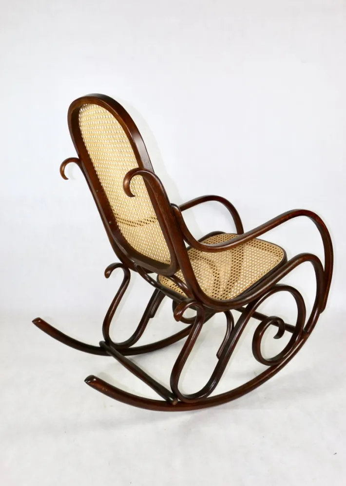 Pamono Vintage Brown Rocking Chair by Michael Thonet Outlet