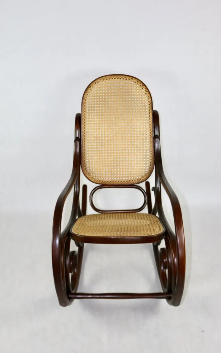 Pamono Vintage Brown Rocking Chair by Michael Thonet Outlet