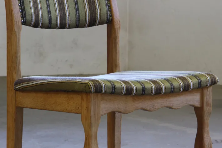 Pamono Vintage Brutalist Oak Dining Chairs by Henning Kjærnulf, 1960s, Set of 6 Online