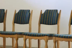 Pamono Vintage Brutalist Oak Dining Chairs by Henning Kjærnulf, 1960s, Set of 10