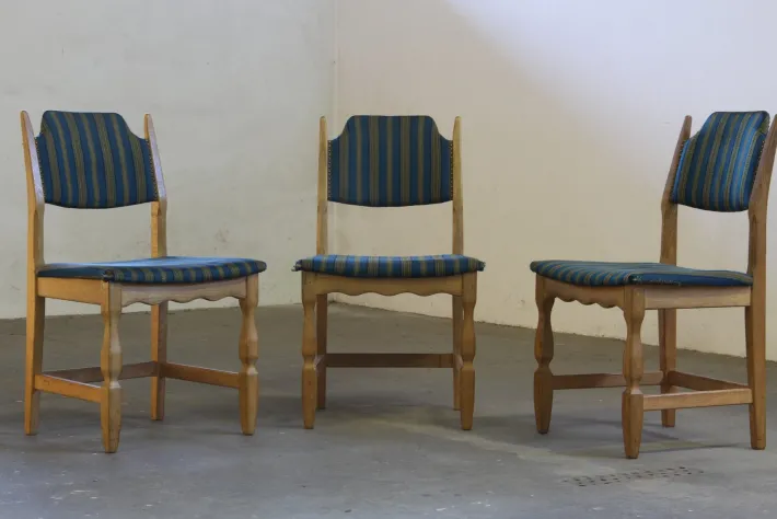 Pamono Vintage Brutalist Oak Dining Chairs by Henning Kjærnulf, 1960s, Set of 4 New