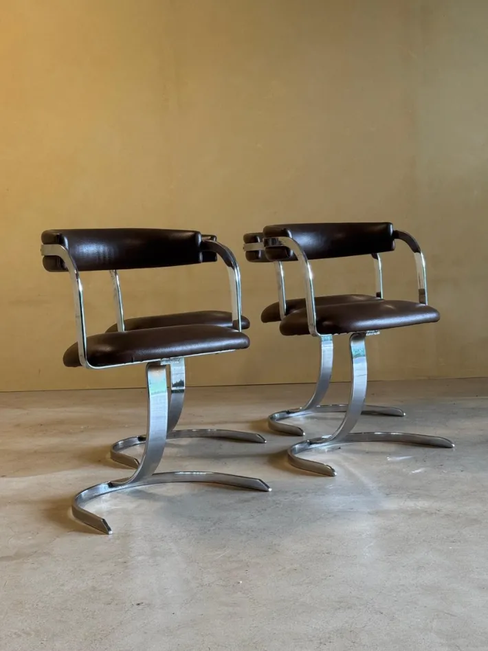 Pamono Vintage Cast Iron and Chromed Dining Chairs, 1970s, Set of 4 Outlet