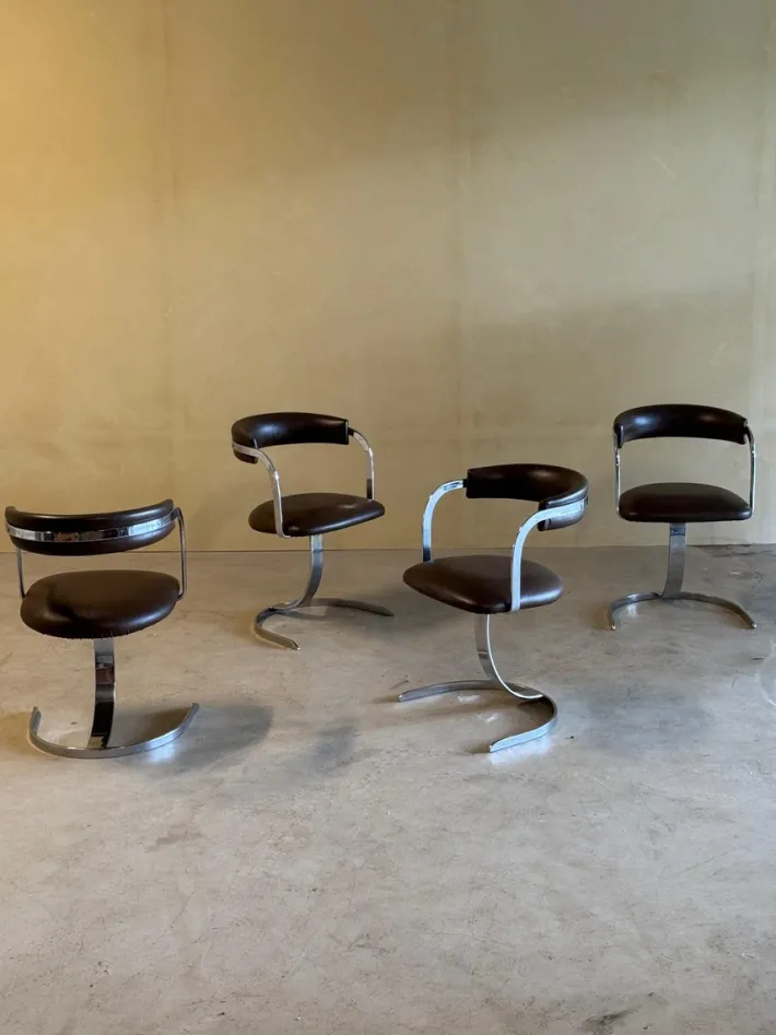 Pamono Vintage Cast Iron and Chromed Dining Chairs, 1970s, Set of 4 Outlet