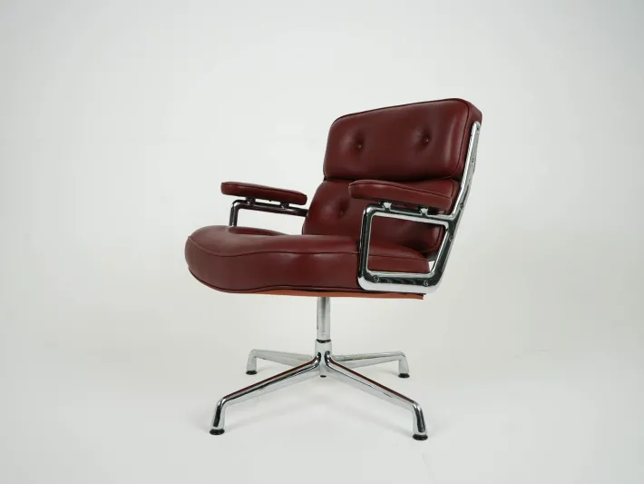 Pamono Vintage Charles Eames Lobby Chair ES108 by Herman Miller for Vitra, 1970s Online