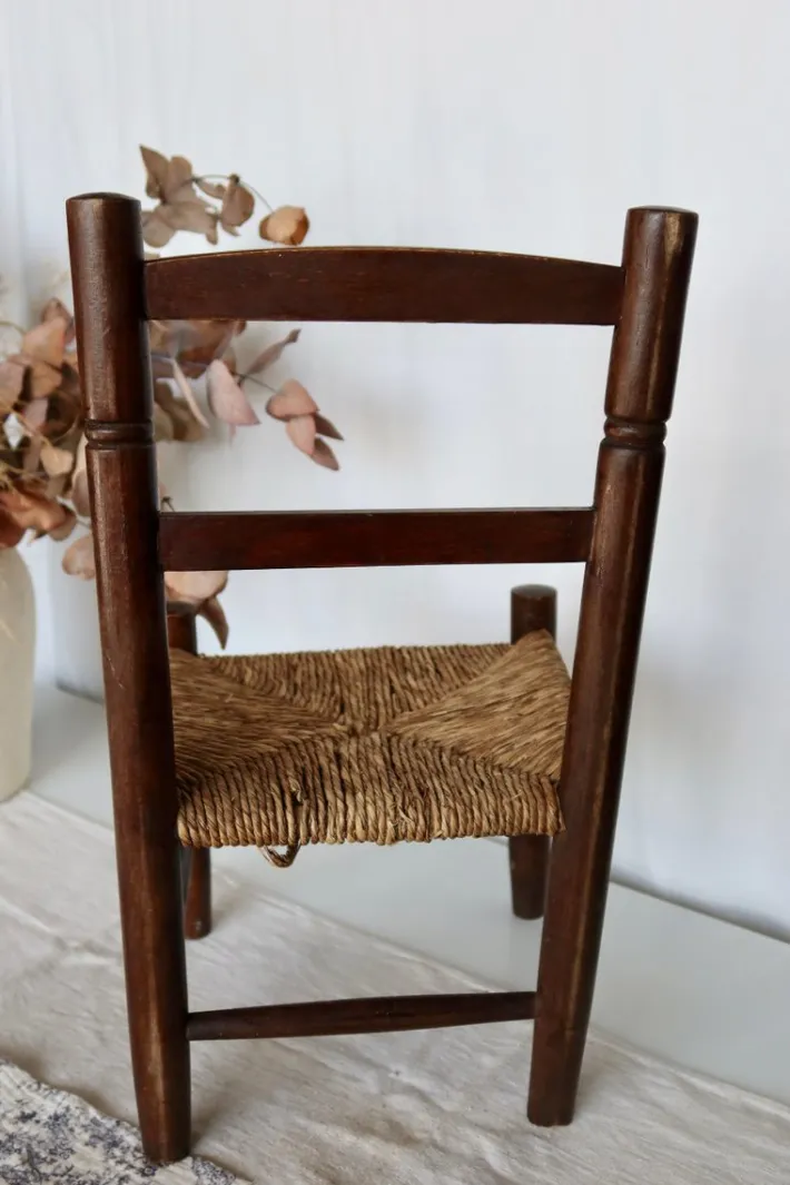 Pamono Vintage Children's Chair in Dark Wood with Woven Straw Seat, 1980s Discount