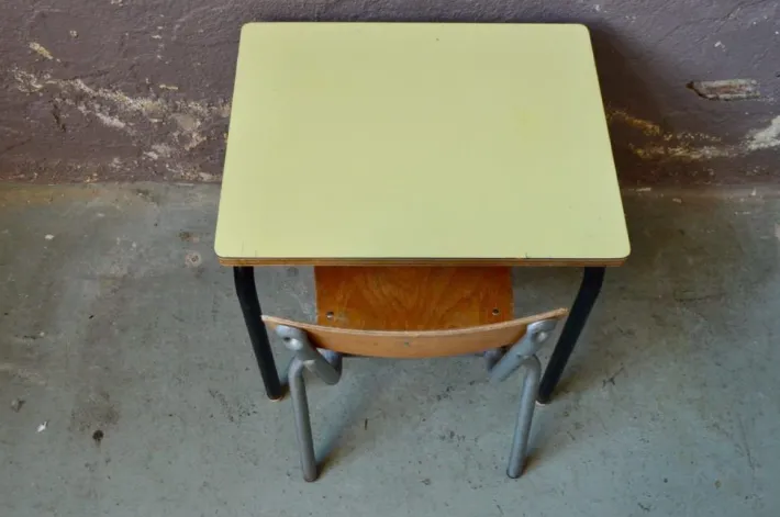 Pamono Vintage Children's Desk and Chair, Set of 2 Best