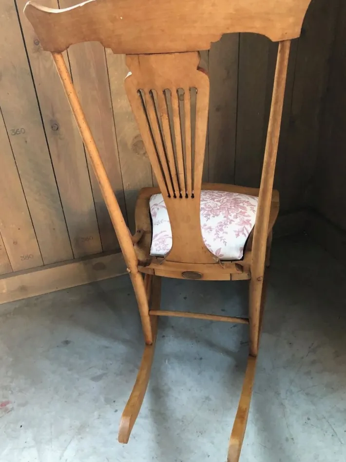 Pamono Vintage Children's Rocking Chair from The King Spring Best