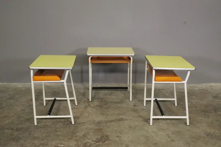 Pamono Vintage Children's School Desks, 1960s, Set of 3 Hot