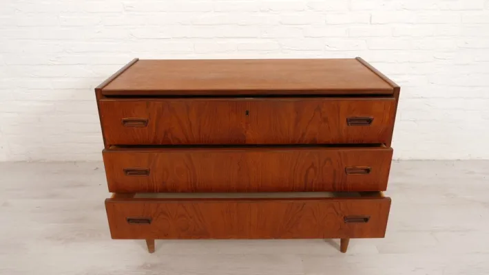 Pamono Vintage Danish Chest of Drawers in Teak Online