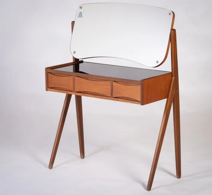 Pamono Vintage Danish Dressing Table from Ølholm Møbelfabri, 1960s Outlet