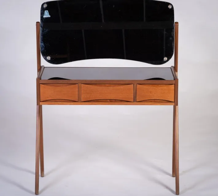 Pamono Vintage Danish Dressing Table from Ølholm Møbelfabri, 1960s Outlet