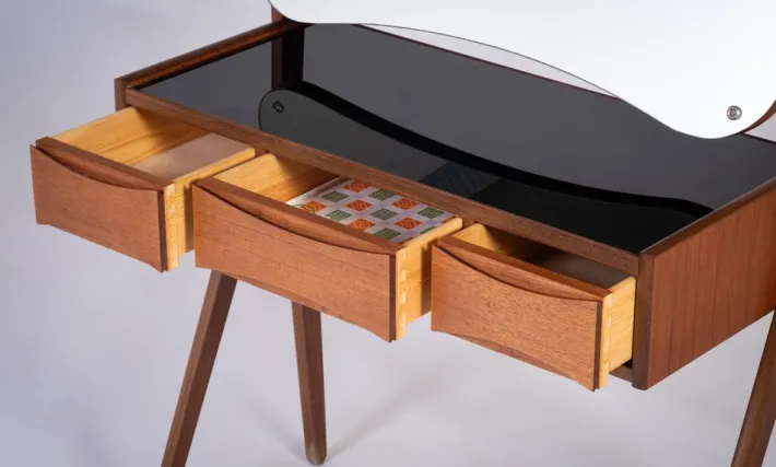 Pamono Vintage Danish Dressing Table from Ølholm Møbelfabri, 1960s Outlet