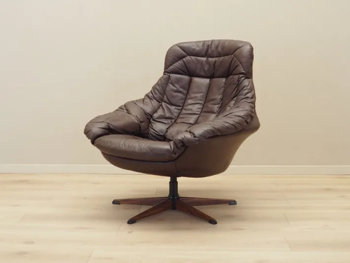 Pamono Vintage Danish Leather Swivel Chair by H.W. Klein for Bramin, 1960s Hot