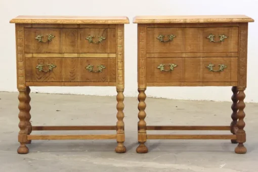 Pamono Vintage Danish Modern Oak Nightstands by Henning Kjærnulf, 1960s, Set of 2 Hot