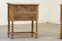 Pamono Vintage Danish Modern Oak Nightstands by Henning Kjærnulf, 1960s, Set of 2 Hot