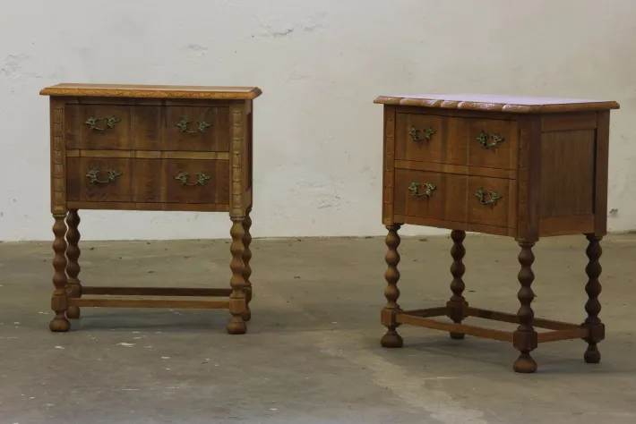 Pamono Vintage Danish Modern Oak Nightstands by Henning Kjærnulf, 1960s, Set of 2 Hot