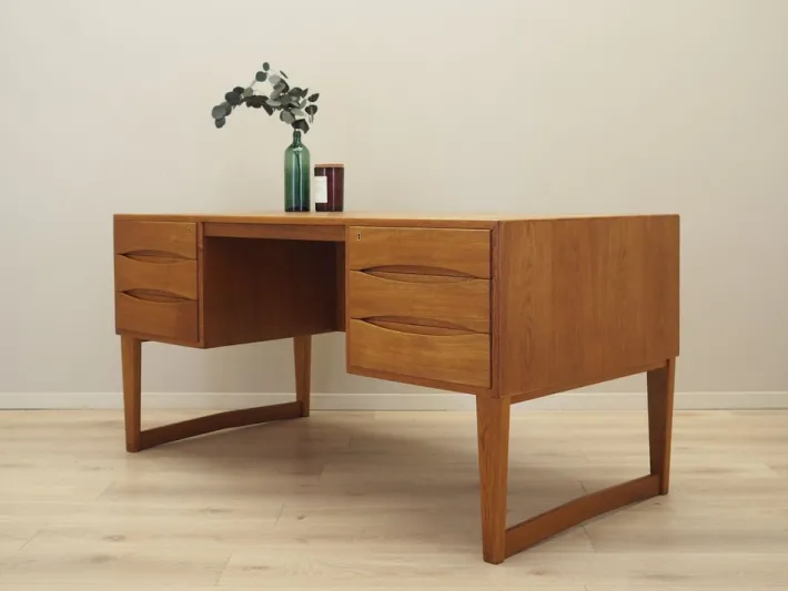 Pamono Vintage Danish Oak Desk by Christian Møller, 1960s Clearance