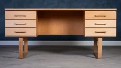 Pamono Vintage Danish Oak Desk by Henning Jensen & Torben Valeur for Dyrlund, 1960s New
